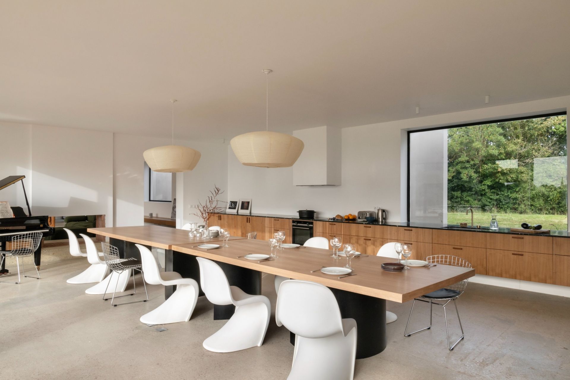 luxury house 11 Rooms for seasonal rent on ST ETIENNE LA THILLAYE (14950)