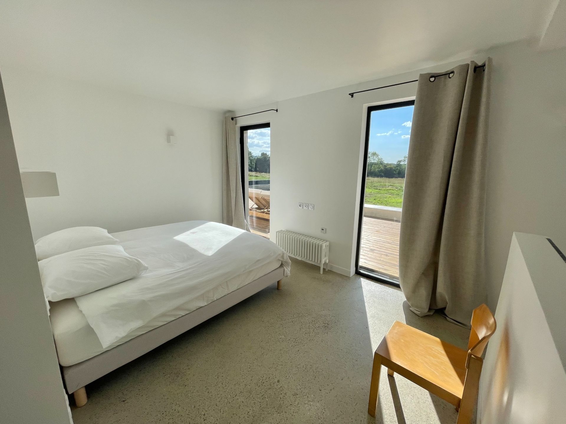 luxury house 11 Rooms for seasonal rent on ST ETIENNE LA THILLAYE (14950)