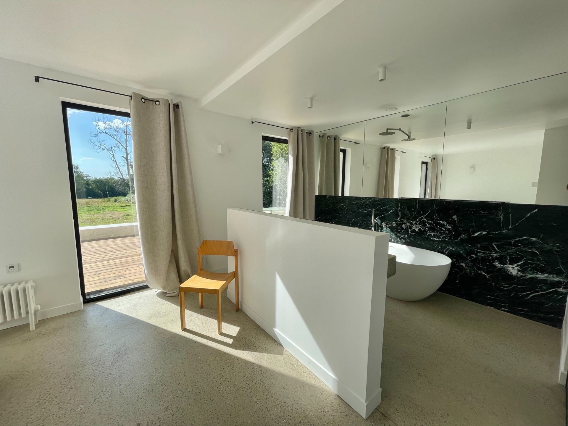 luxury house 11 Rooms for seasonal rent on ST ETIENNE LA THILLAYE (14950)