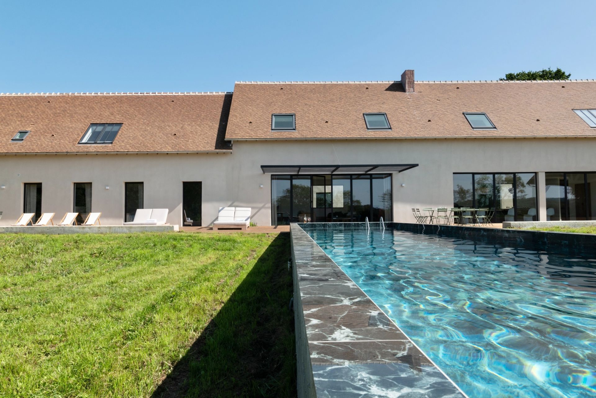 luxury house 11 Rooms for sale on ST ETIENNE LA THILLAYE (14950)