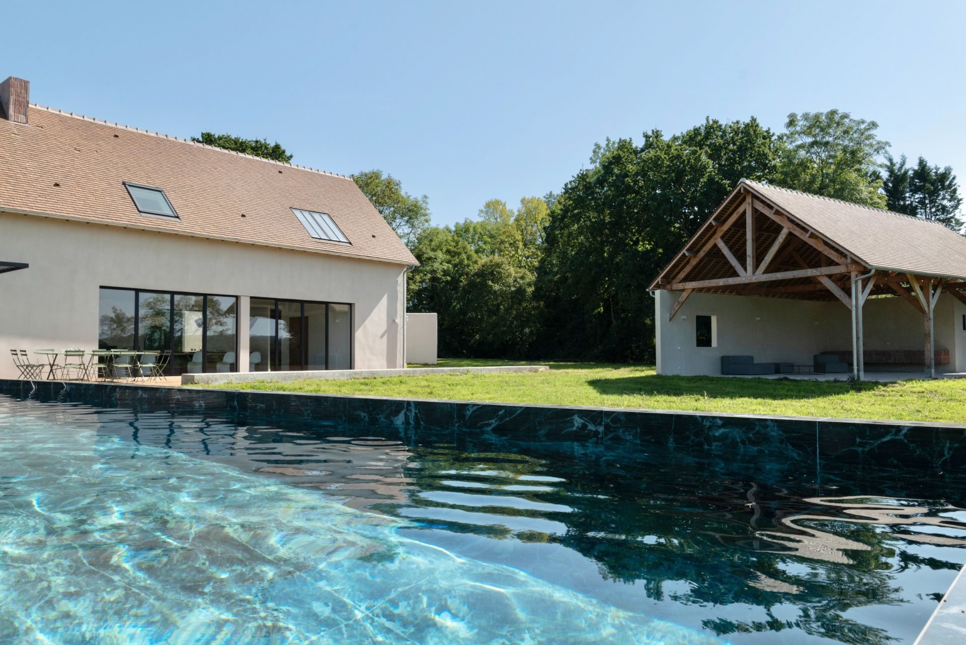 luxury house 11 Rooms for sale on ST ETIENNE LA THILLAYE (14950)
