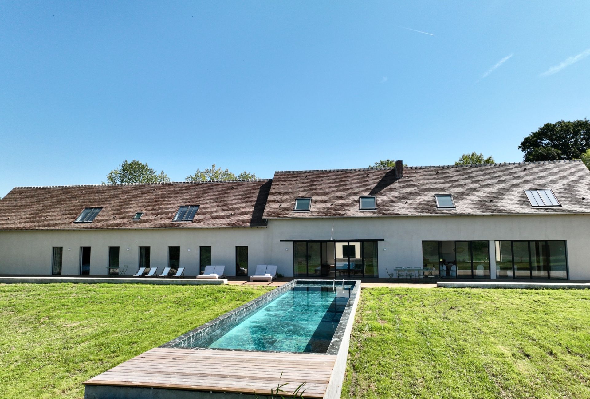 luxury house 11 Rooms for sale on ST ETIENNE LA THILLAYE (14950)