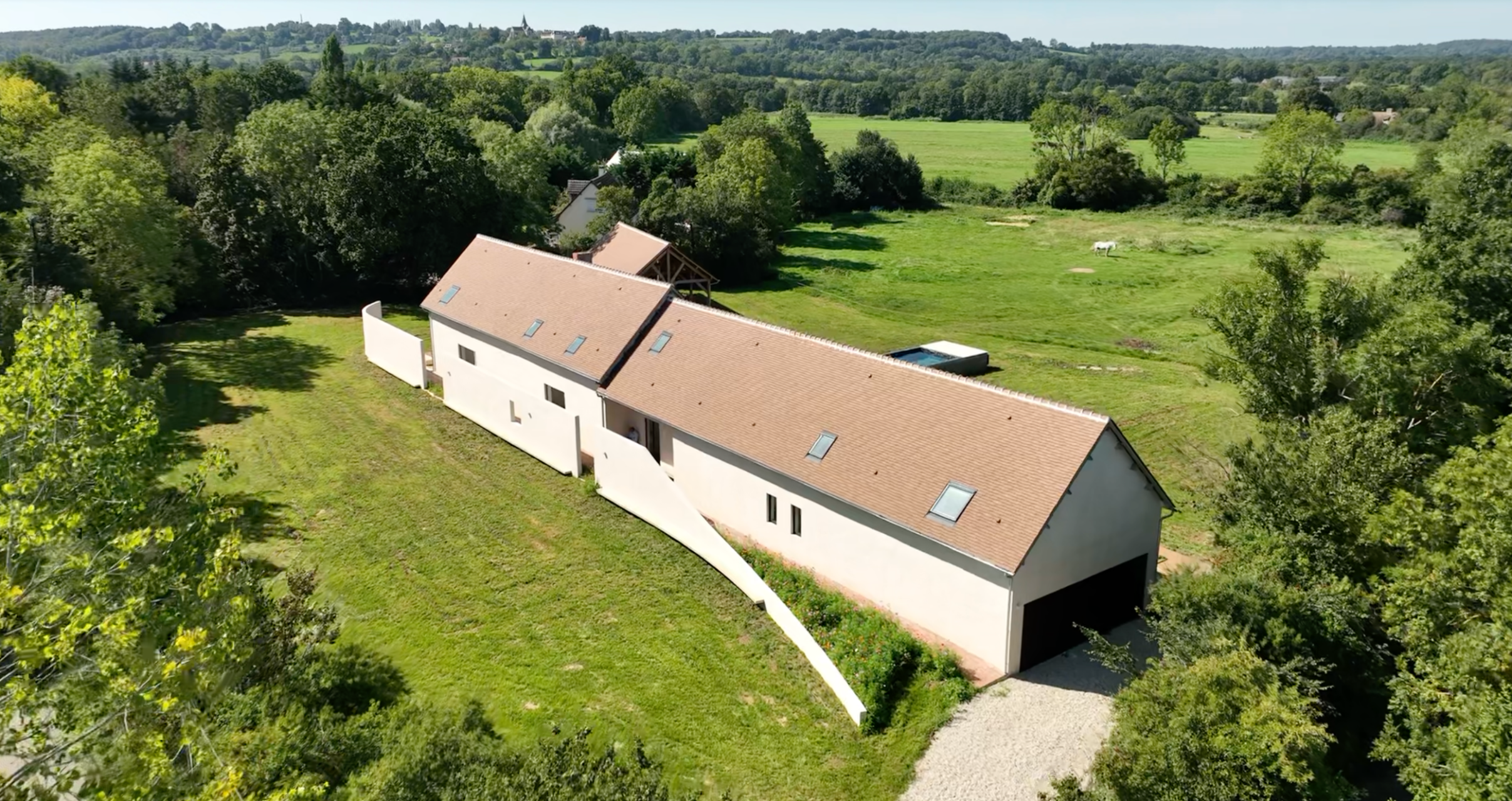 luxury house 11 Rooms for sale on ST ETIENNE LA THILLAYE (14950)