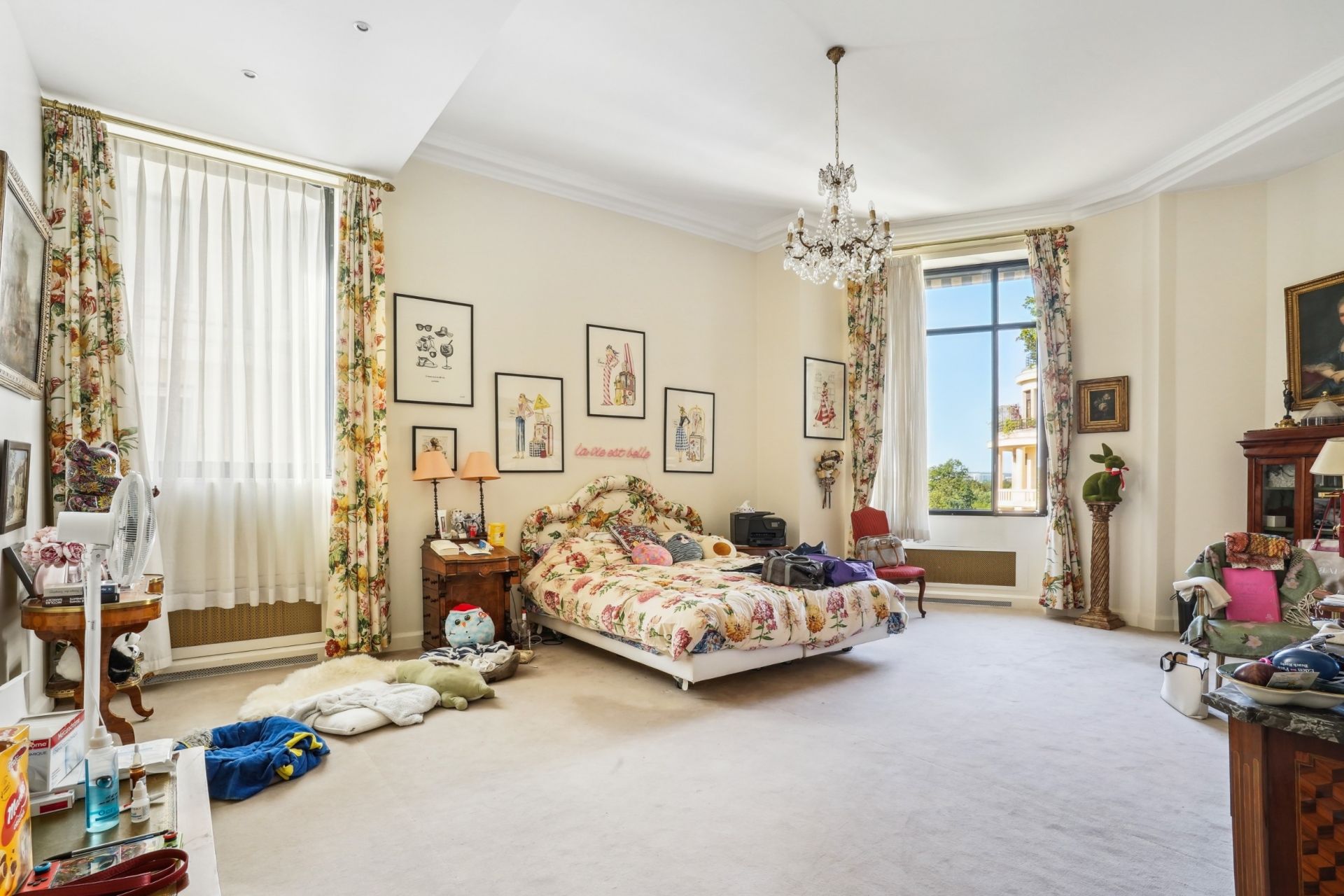 luxury apartment 6 Rooms for sale on PARIS (75016)