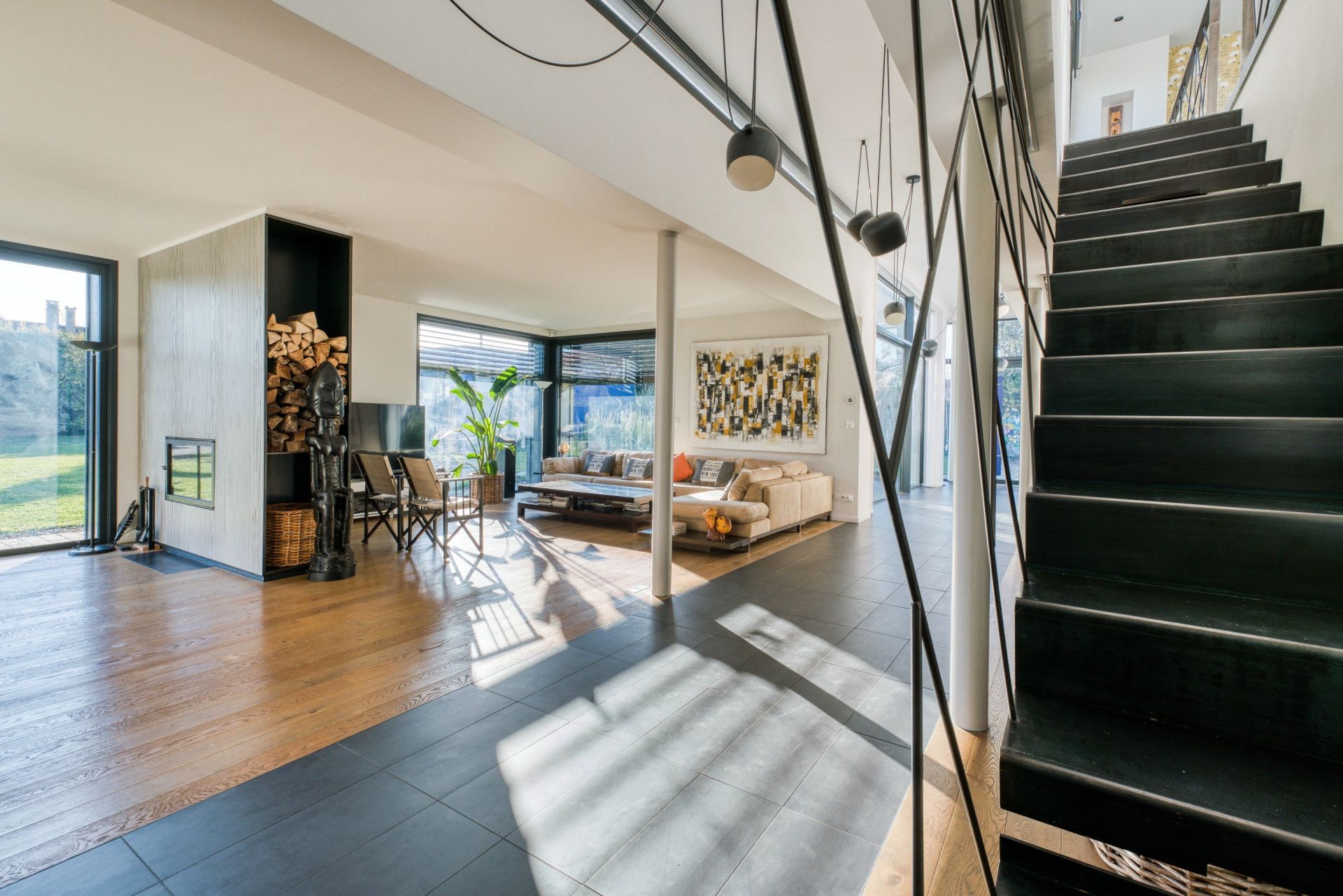 luxury house 8 Rooms for sale on LA ROCHELLE (17000)