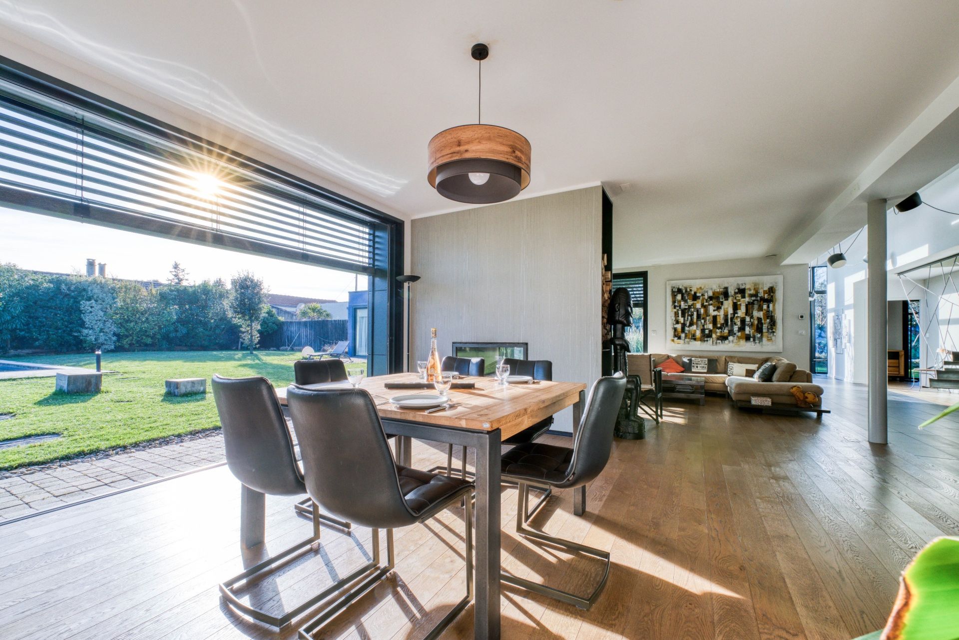 luxury house 8 Rooms for sale on LA ROCHELLE (17000)