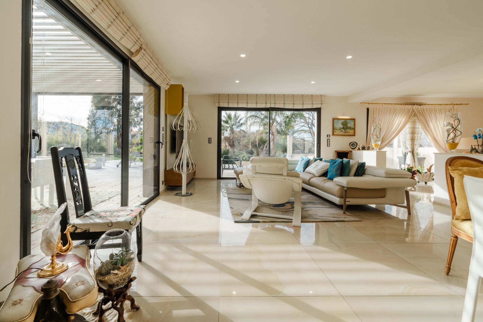 luxury house 5 Rooms for sale on PERPIGNAN (66000)