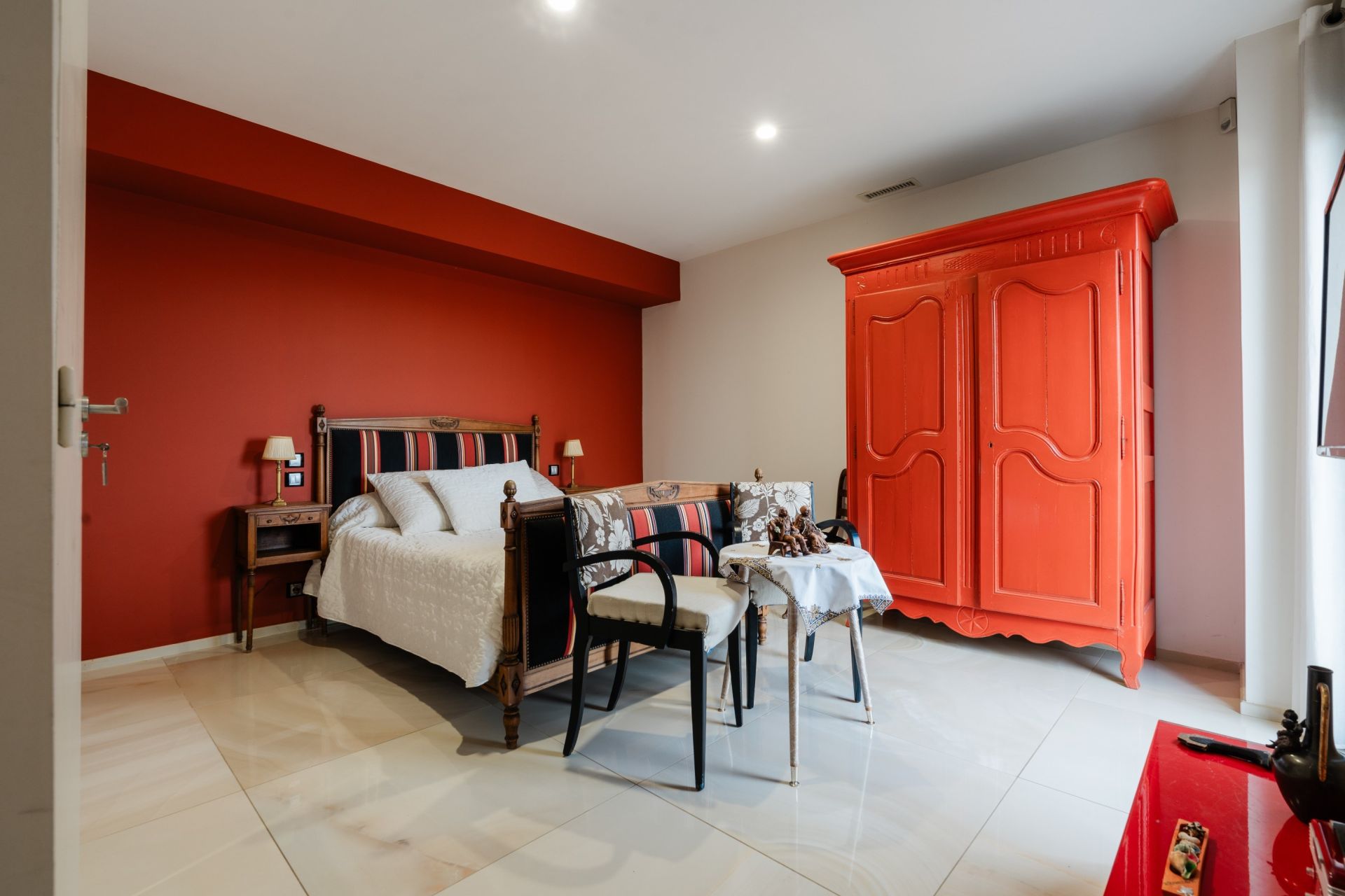 luxury house 5 Rooms for sale on PERPIGNAN (66000)