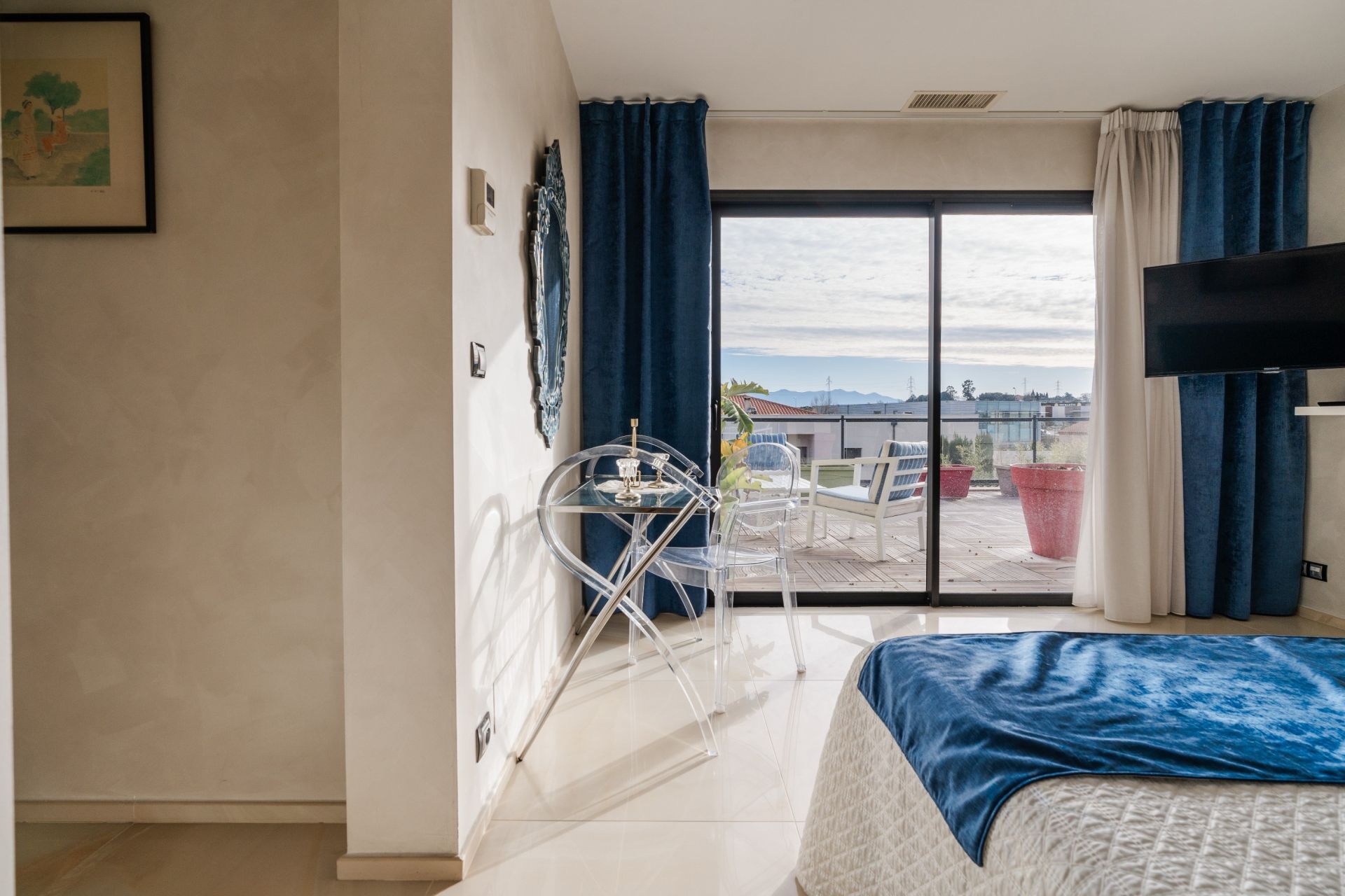 luxury house 5 Rooms for sale on PERPIGNAN (66000)