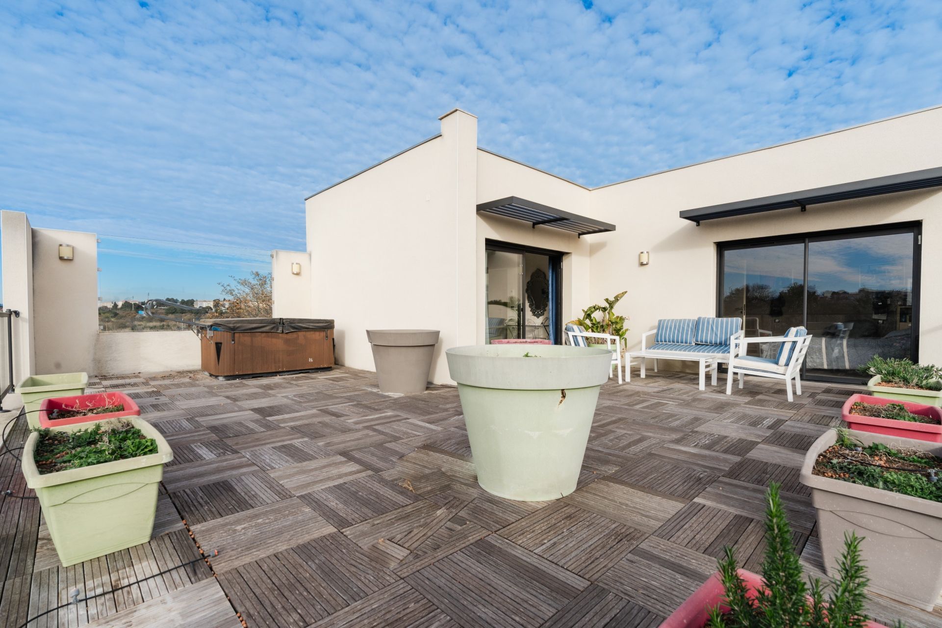 luxury house 5 Rooms for sale on PERPIGNAN (66000)