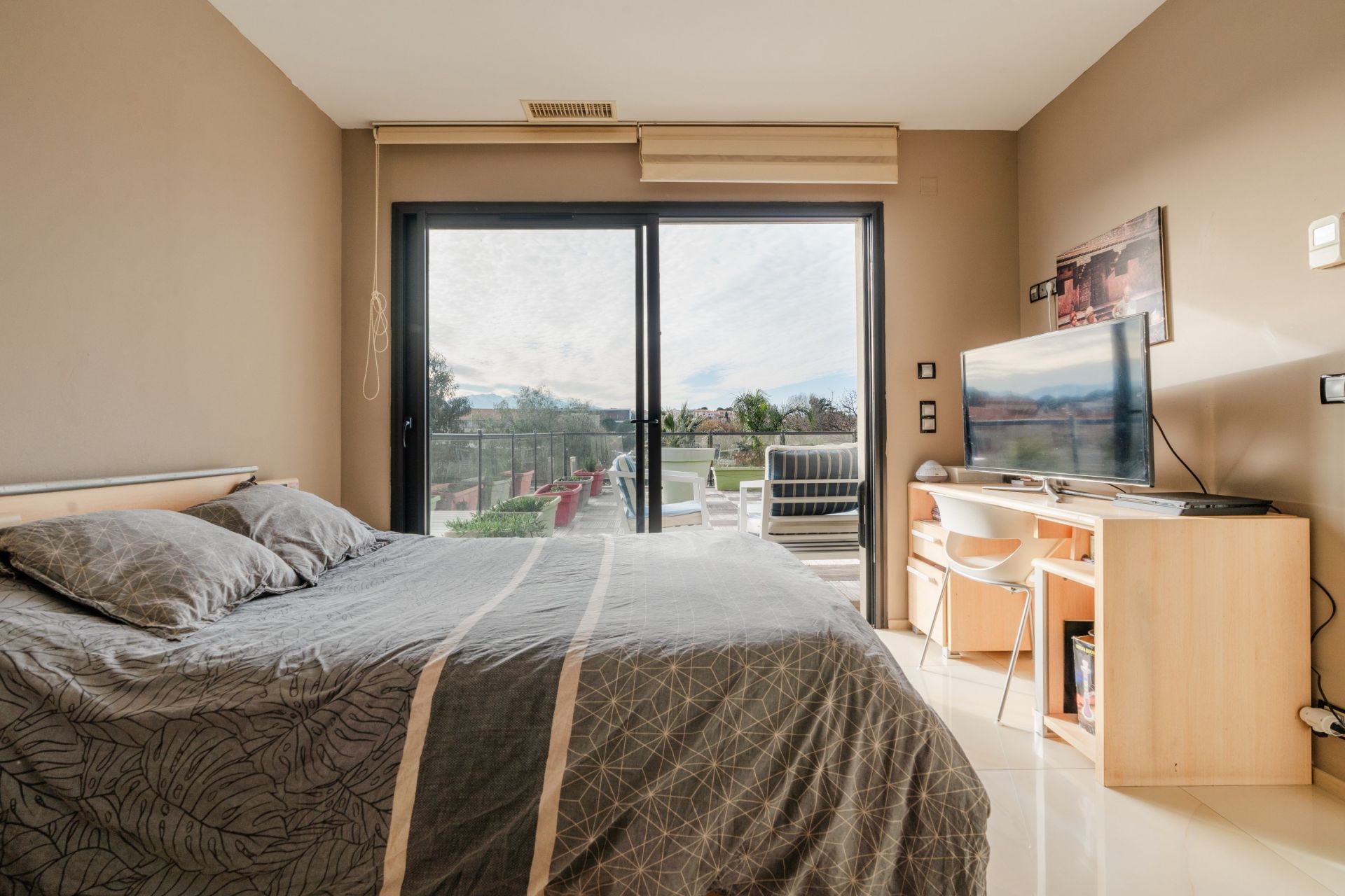 luxury house 5 Rooms for sale on PERPIGNAN (66000)