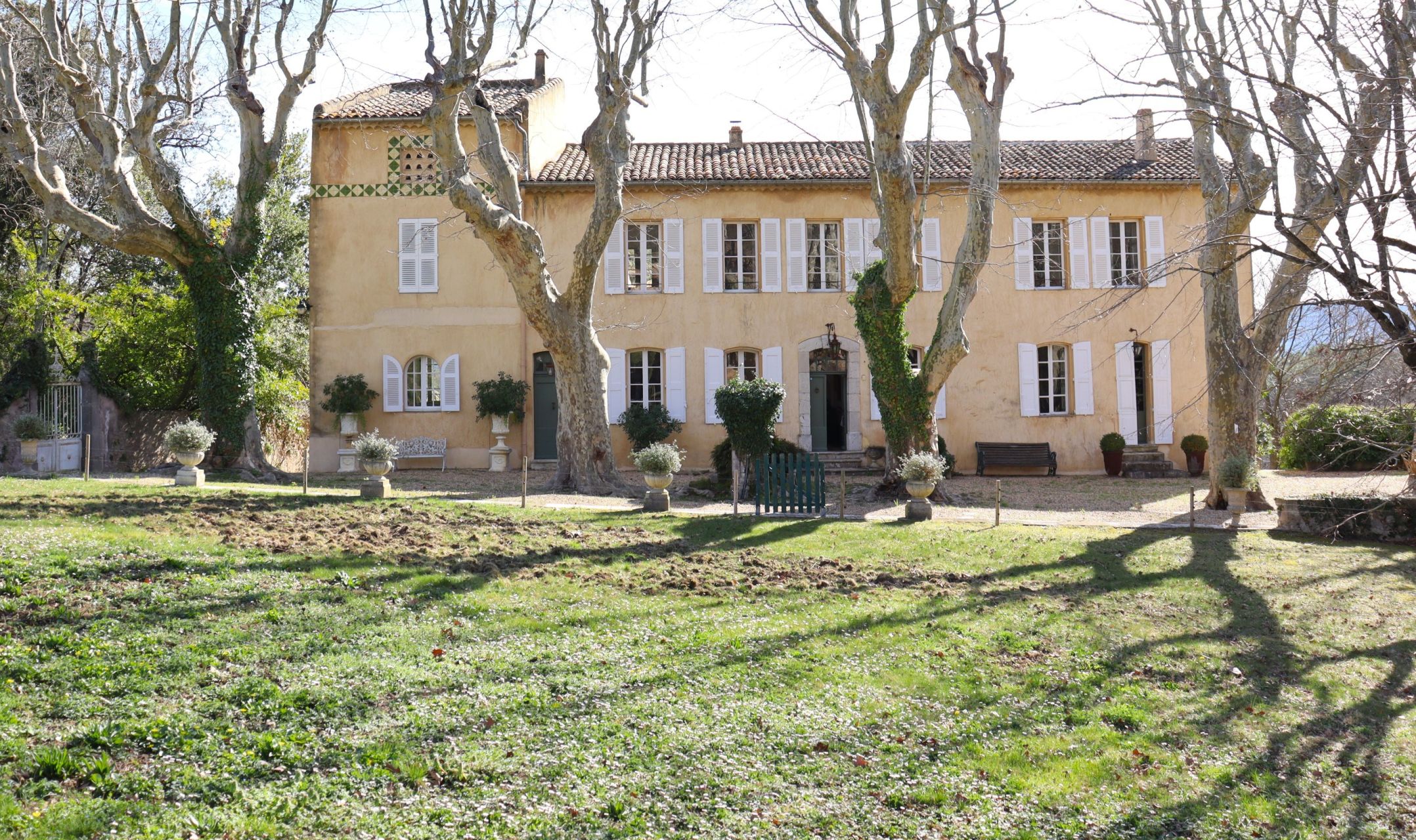 bastide 20 Pièces en vente sur LORGUES (83510)