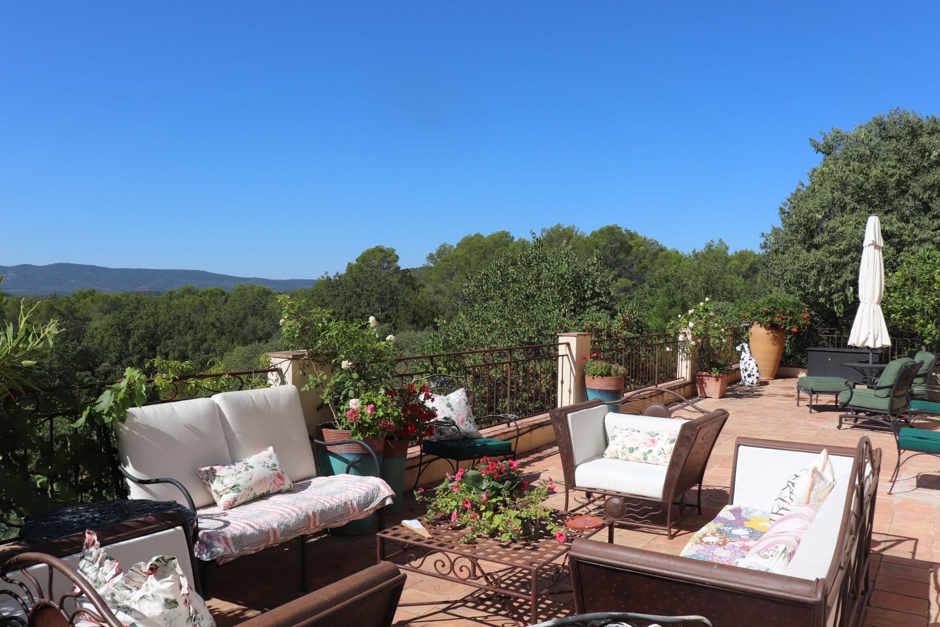 bastide 20 Pièces en vente sur LORGUES (83510)