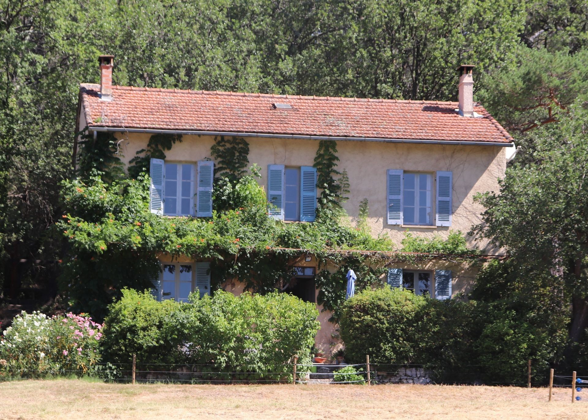 bastide 20 Pièces en vente sur LORGUES (83510)