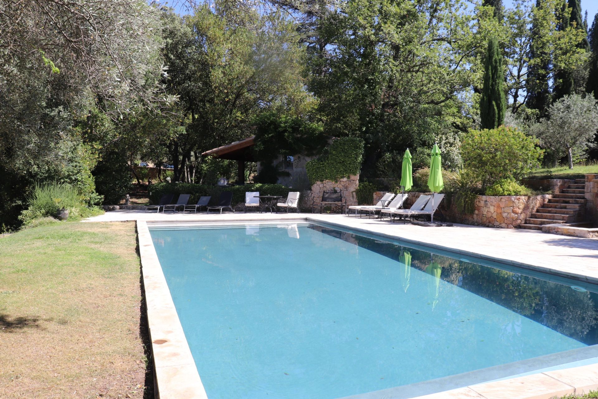 bastide 20 Pièces en vente sur LORGUES (83510)