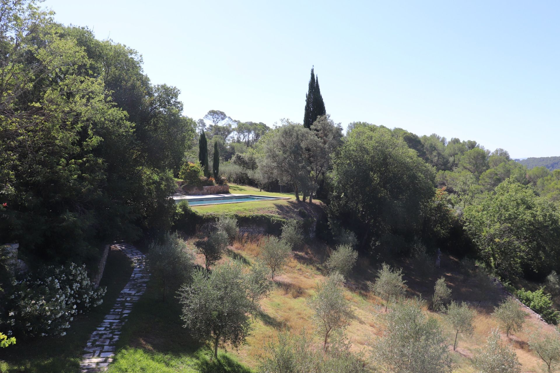 bastide 20 Pièces en vente sur LORGUES (83510)
