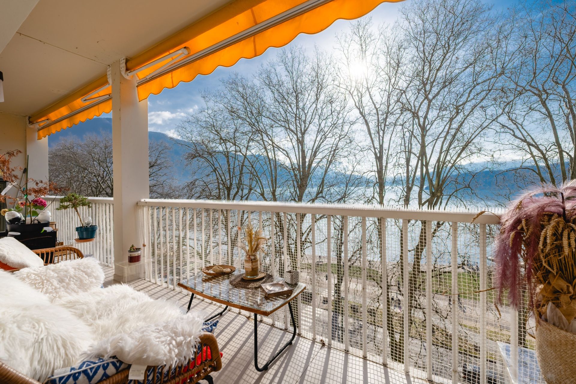luxury apartment 3 Rooms for sale on ANNECY (74000)