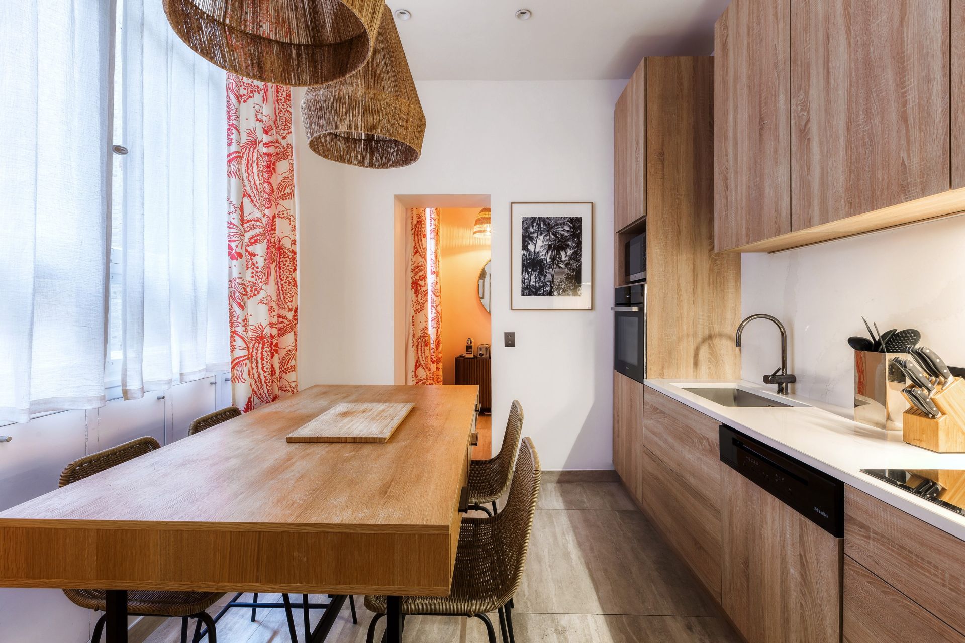 luxury apartment 6 Rooms for sale on PARIS (75116)