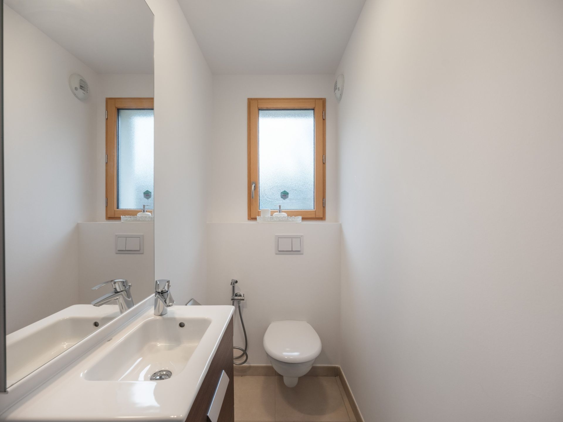 luxury house 4 Rooms for sale on MESSERY (74140)