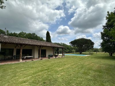 Sale Architect's house Mondonville 10 Rooms 273 m²