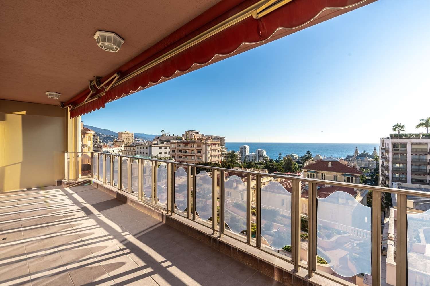 luxury apartment 4 Rooms for sale on MONACO (98000)