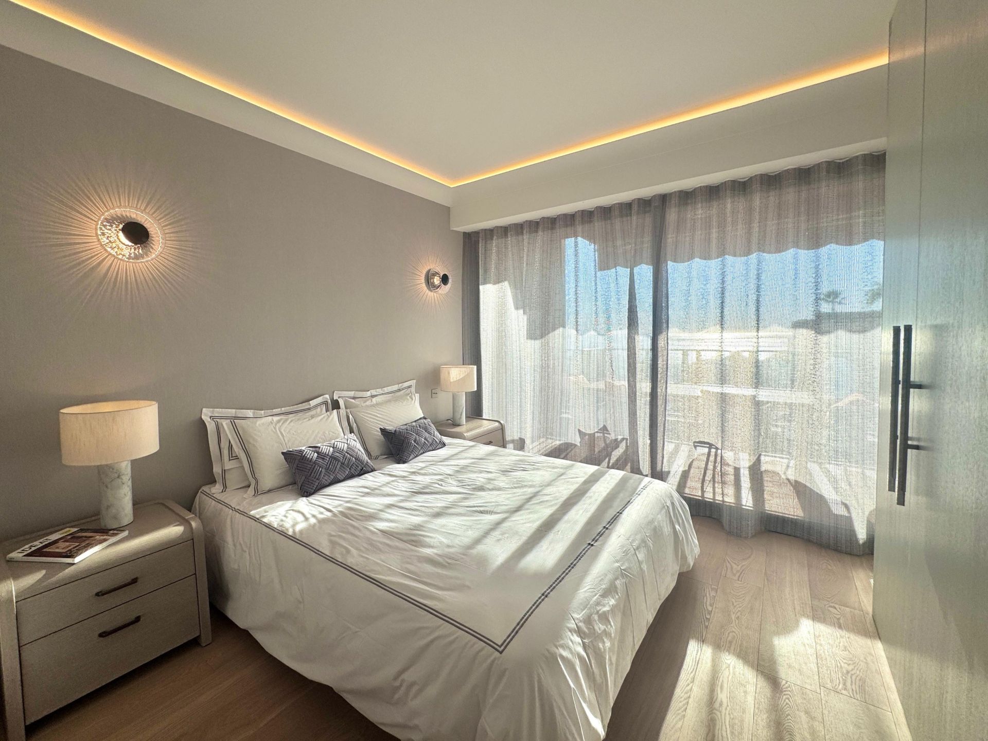 luxury apartment 4 Rooms for sale on MONACO (98000)