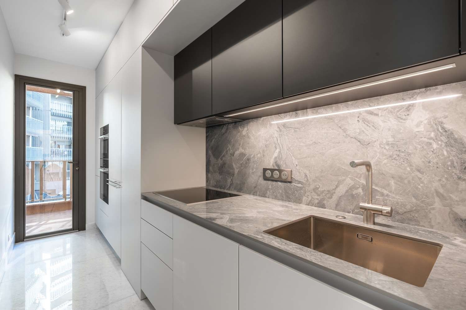 luxury apartment 4 Rooms for sale on MONACO (98000)