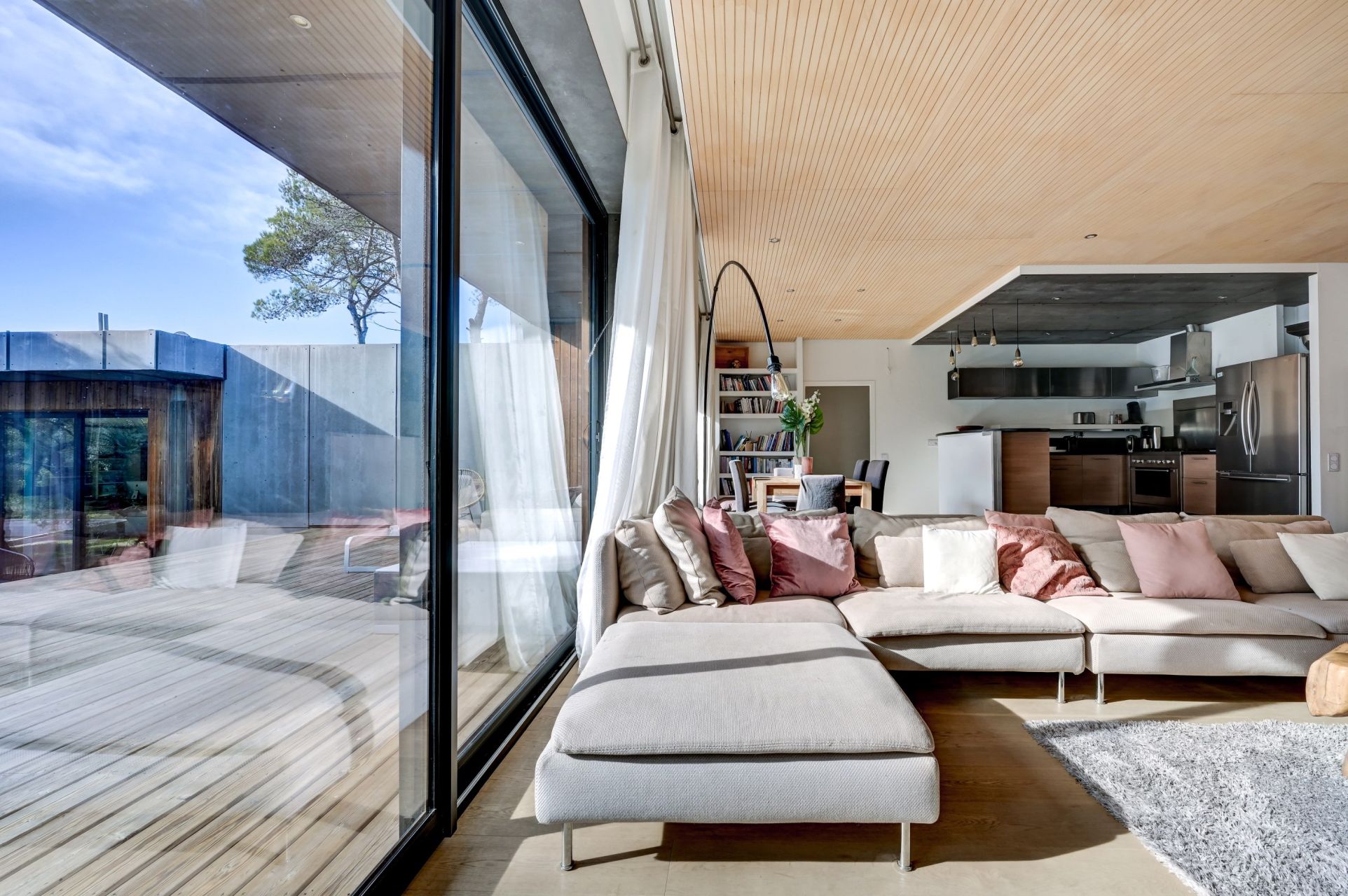 maison de luxe 8 Pièces en vente sur ROGNES (13840)