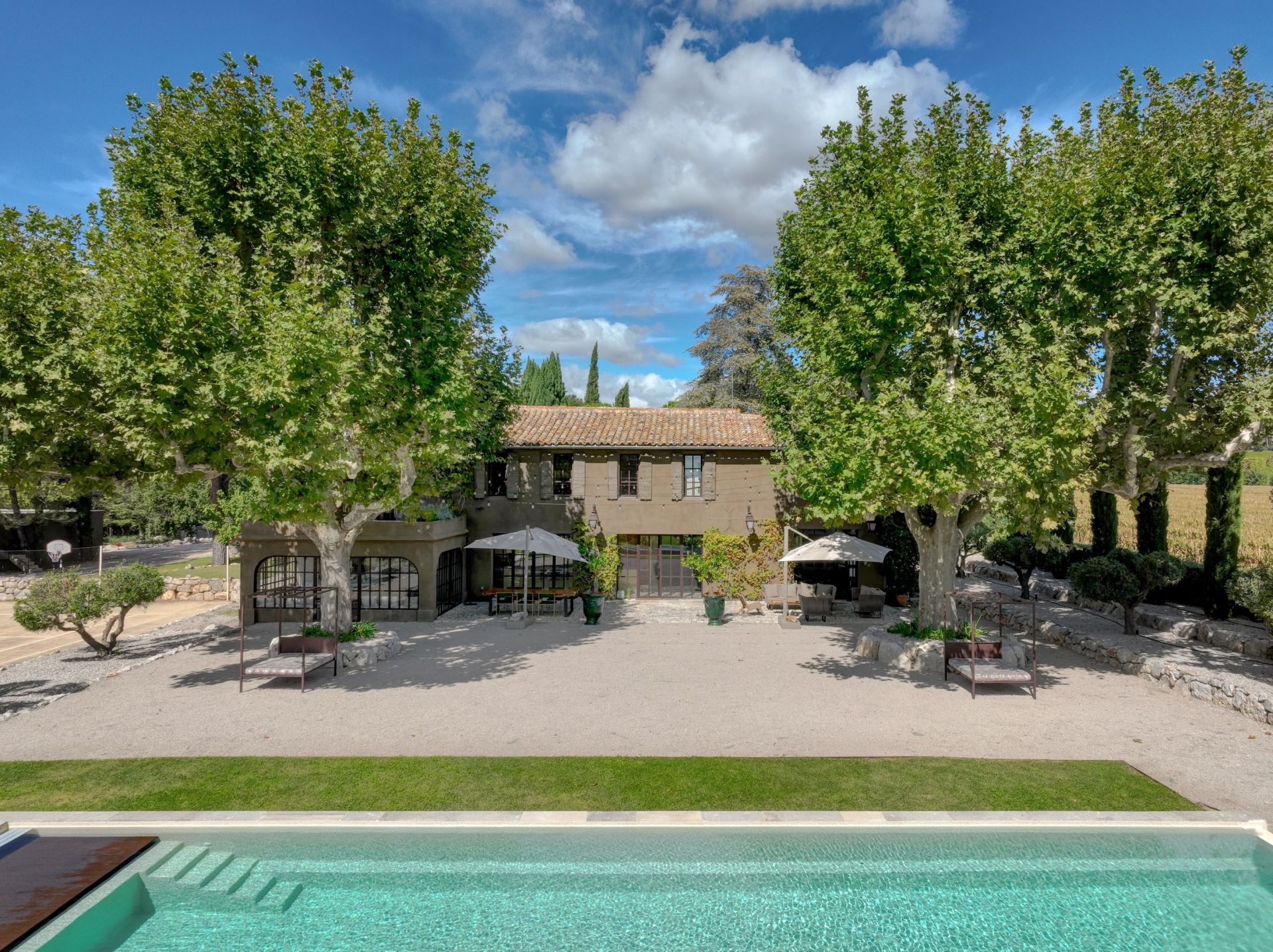 luxury house 23 Rooms for sale on AIX EN PROVENCE (13100)