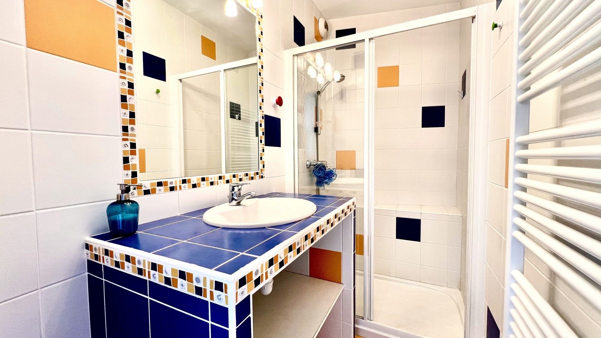 luxury apartment 5 Rooms for sale on EVIAN LES BAINS (74500)