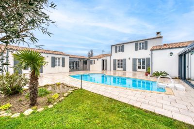 Sale Luxury house Saint-Denis-d'Oléron 8 Rooms 183 m²