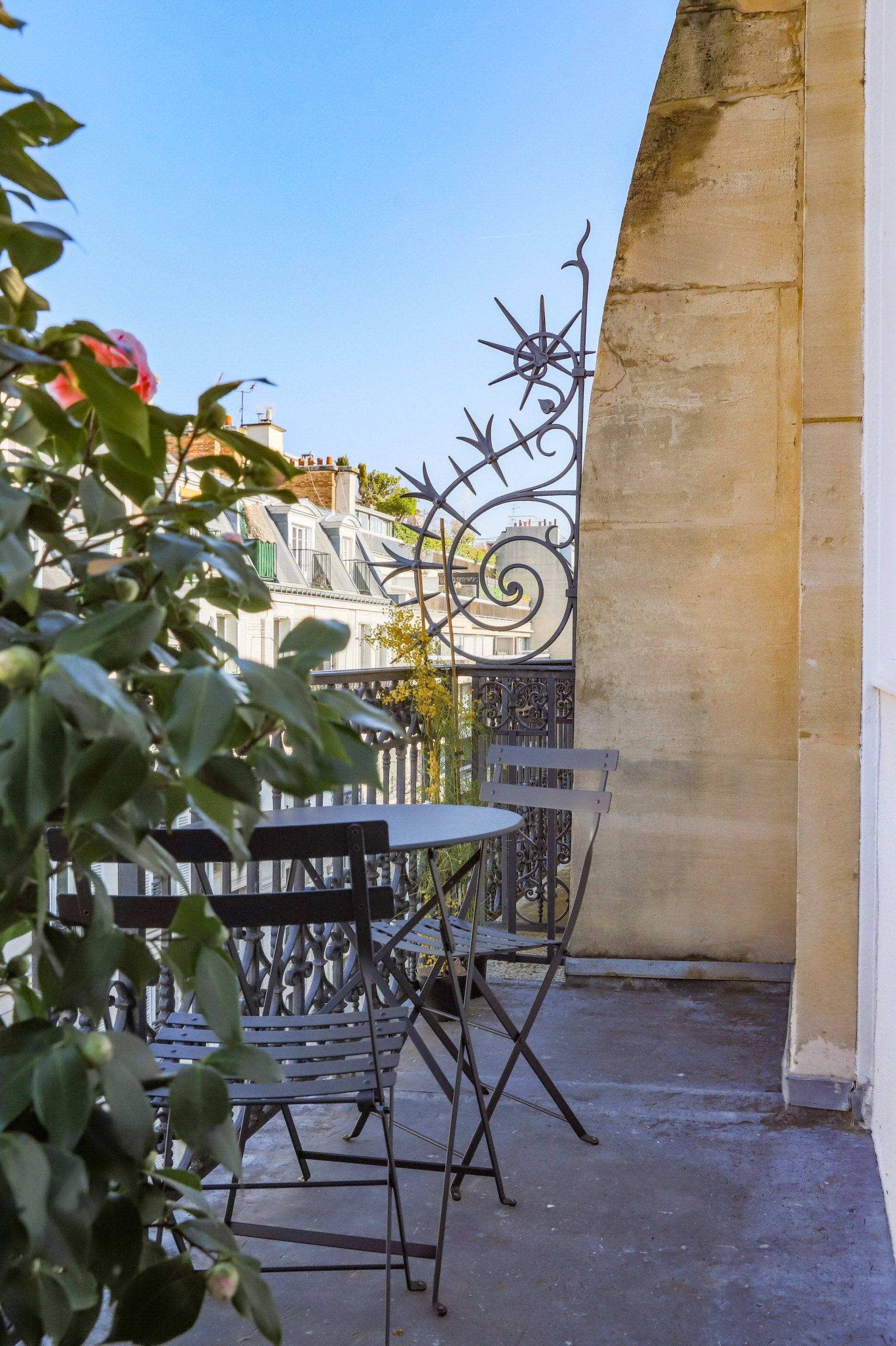 luxury apartment 3 Rooms for sale on PARIS (75017)
