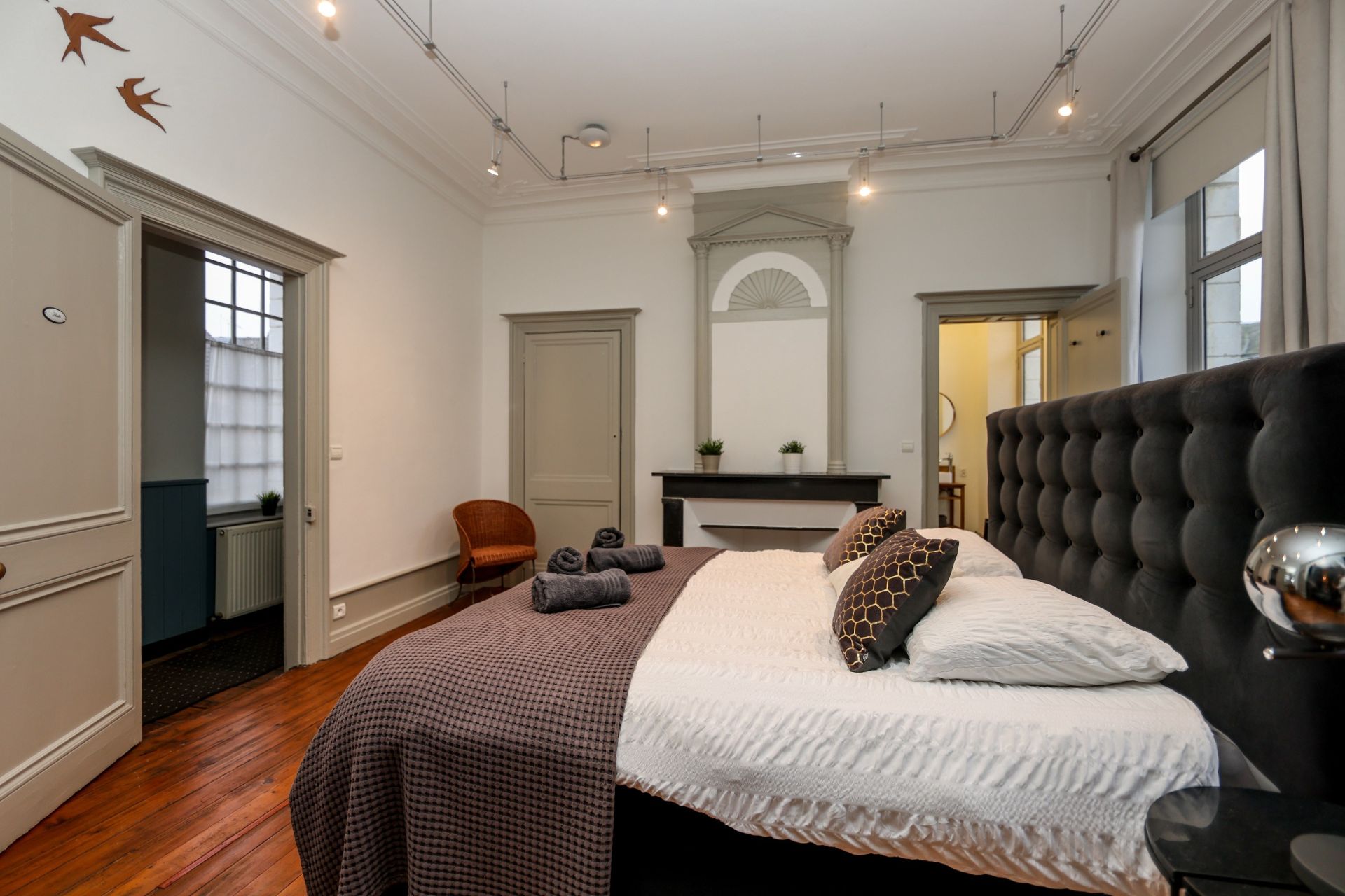 mansion (hôtel particulier) 9 Rooms for sale on MONTREUIL SUR MER (62170)