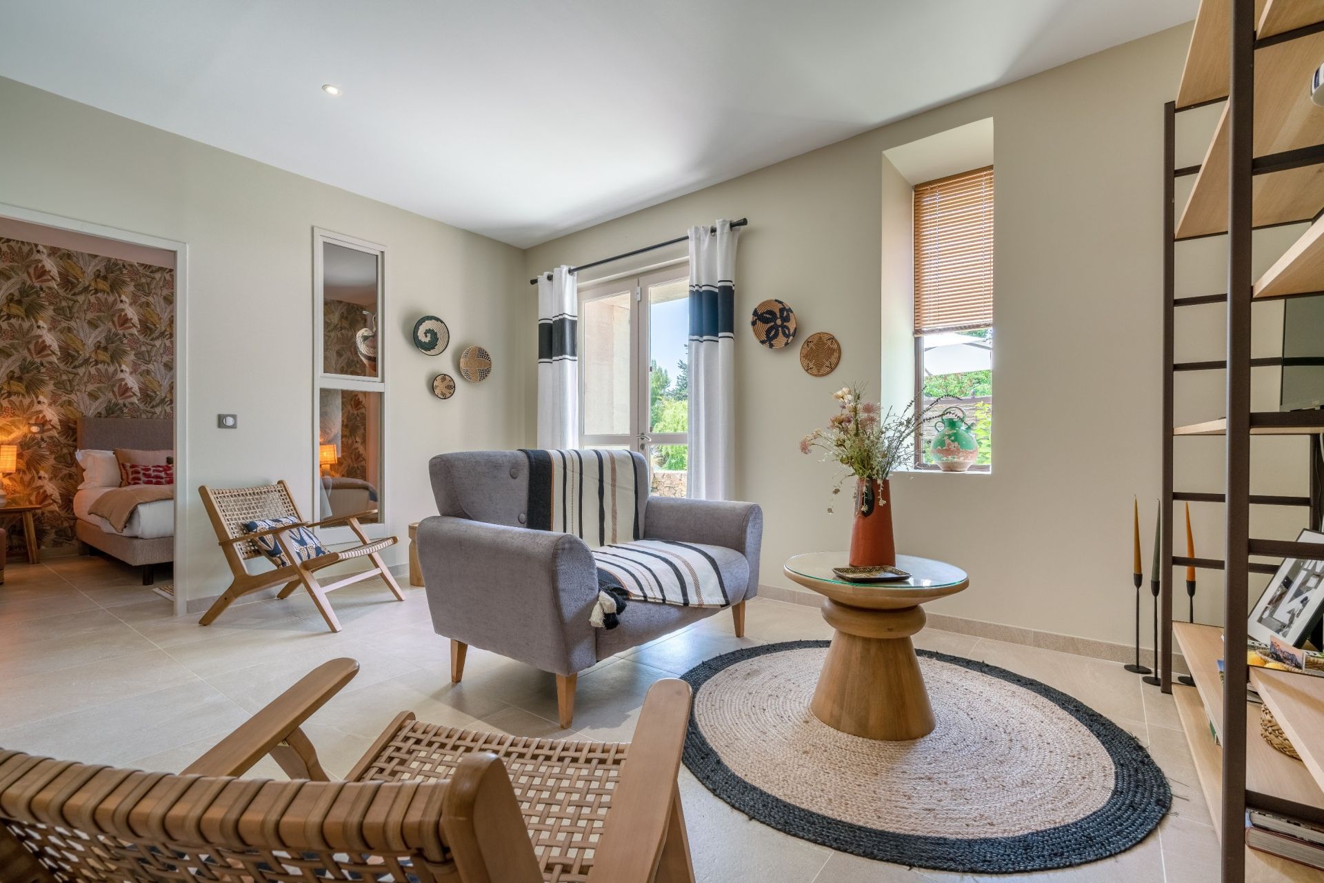 luxury house 21 Rooms for sale on LAGNES (84800)