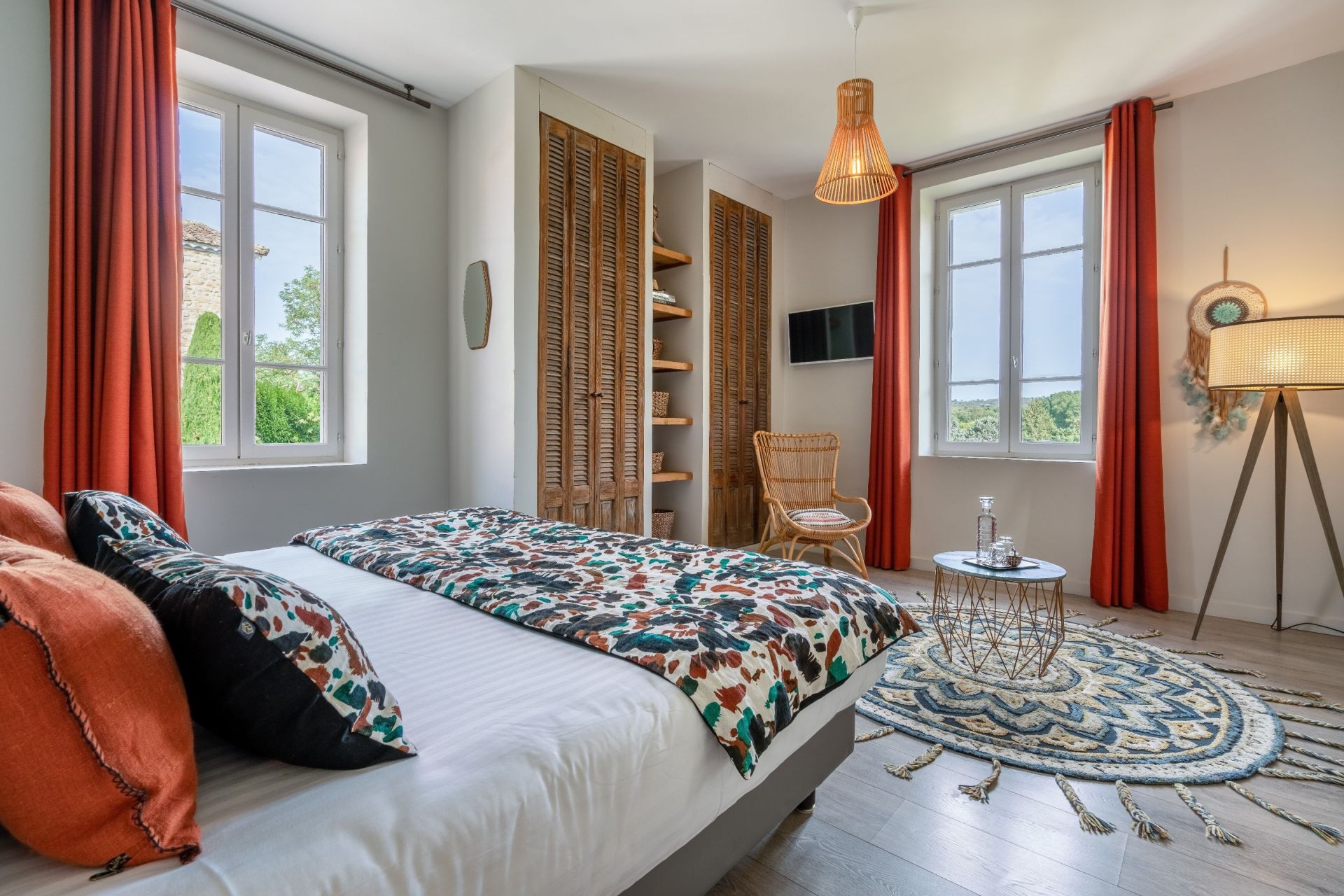 luxury house 21 Rooms for sale on LAGNES (84800)