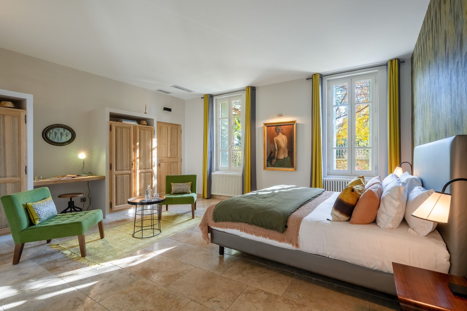 luxury house 21 Rooms for sale on LAGNES (84800)