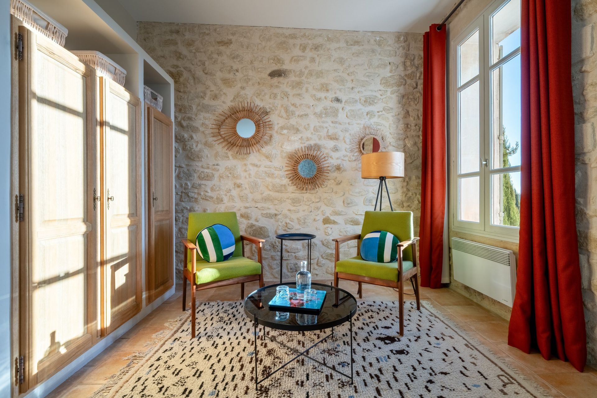 luxury house 21 Rooms for sale on LAGNES (84800)