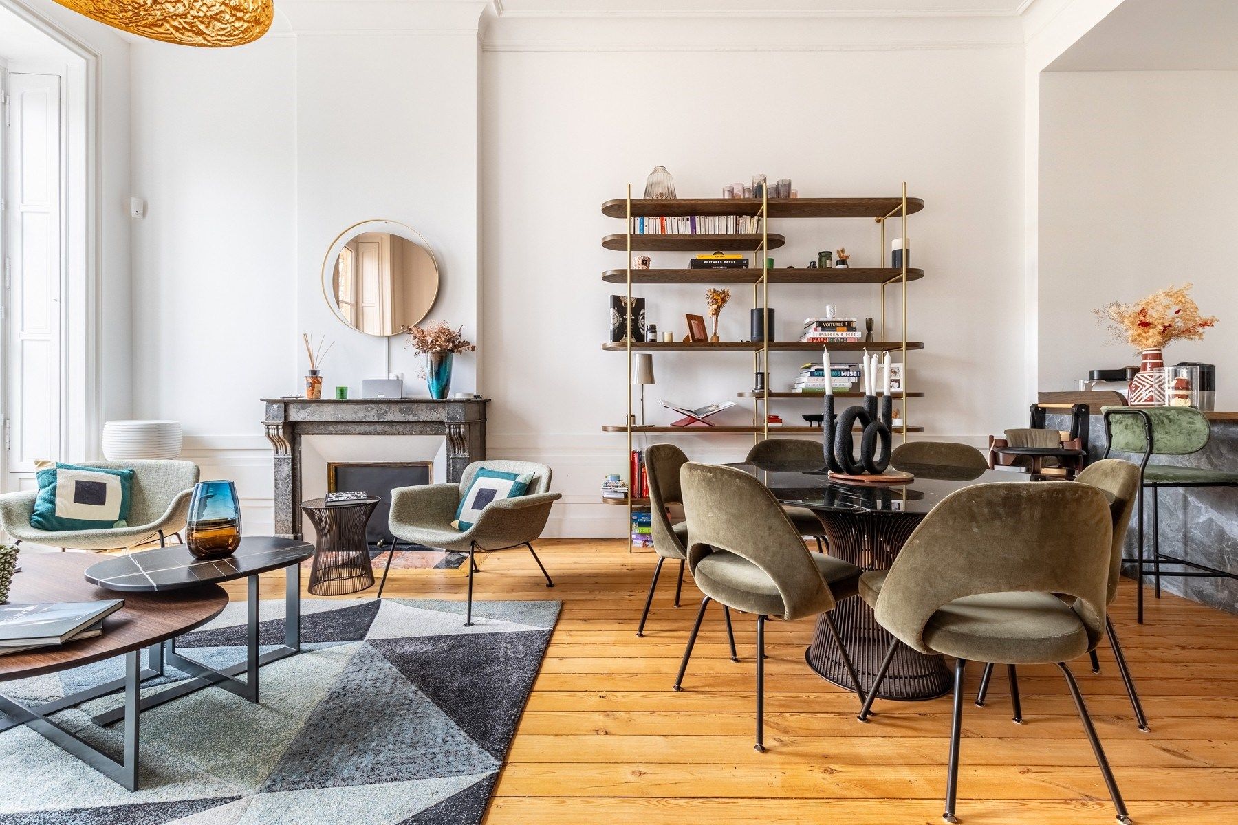 luxury apartment 4 Rooms for sale on BORDEAUX (33000)