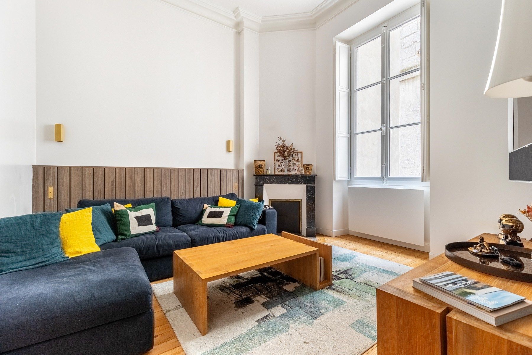 luxury apartment 4 Rooms for sale on BORDEAUX (33000)