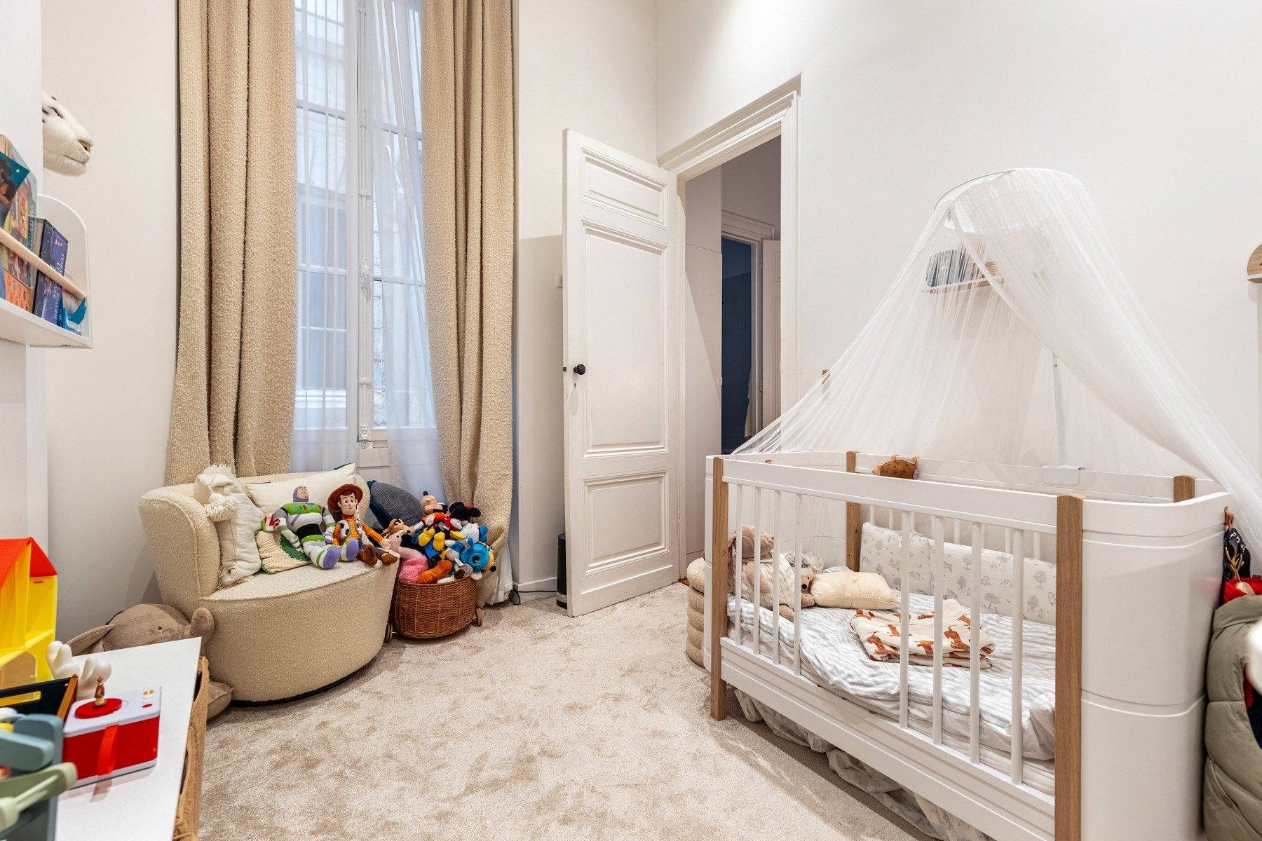 luxury apartment 4 Rooms for sale on BORDEAUX (33000)