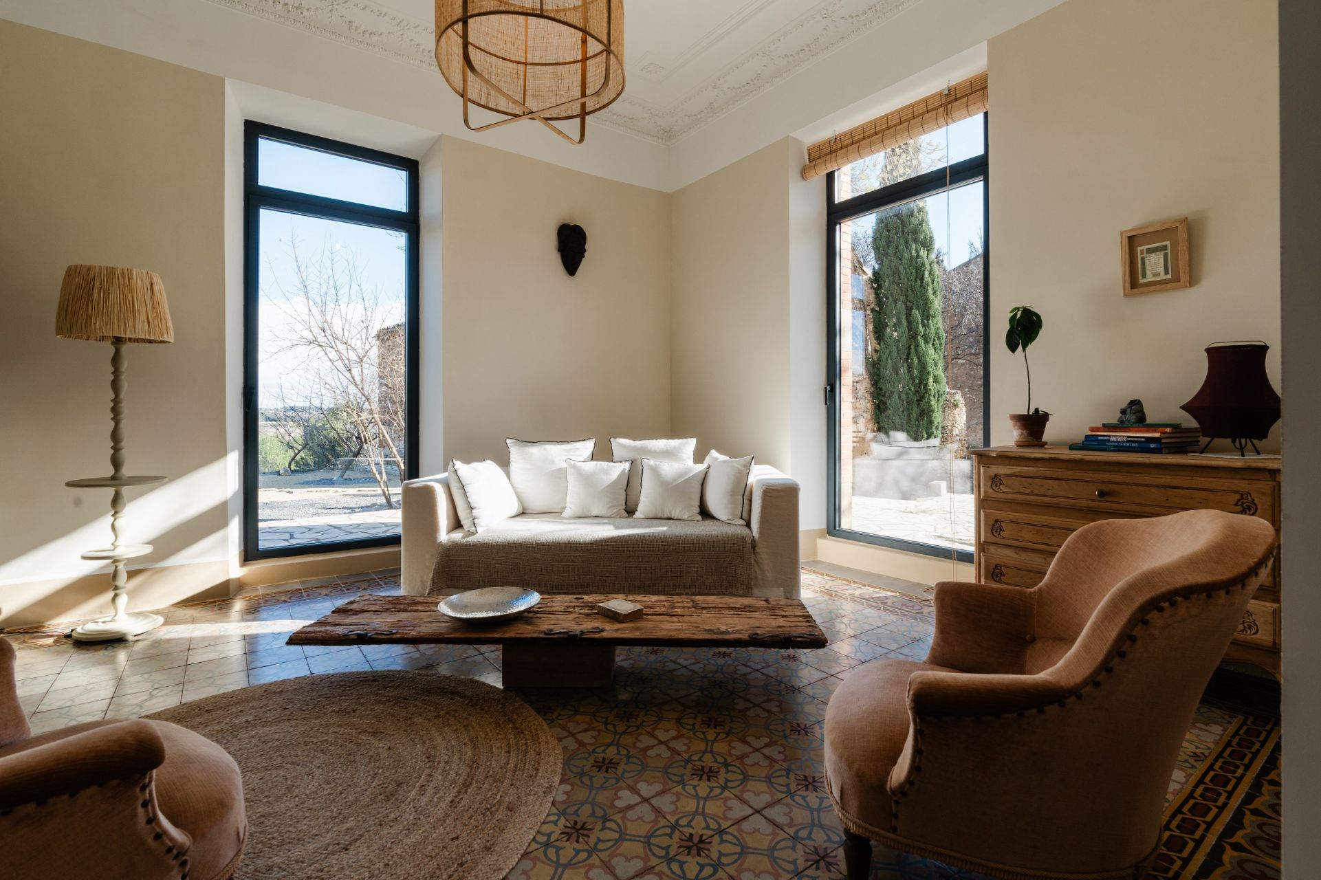 luxury house 9 Rooms for sale on NARBONNE (11100)