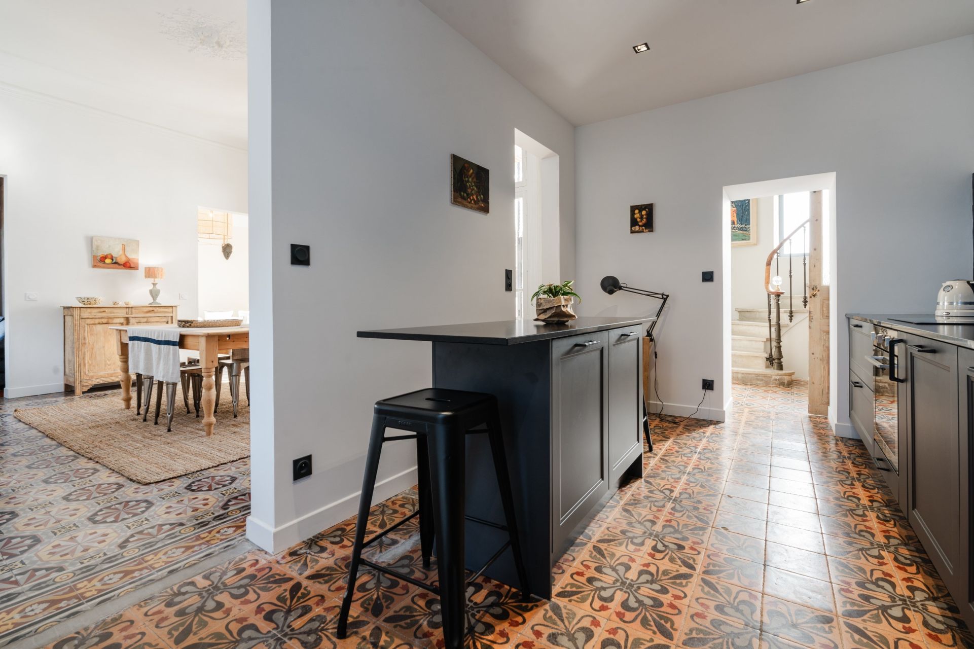 luxury house 9 Rooms for sale on NARBONNE (11100)