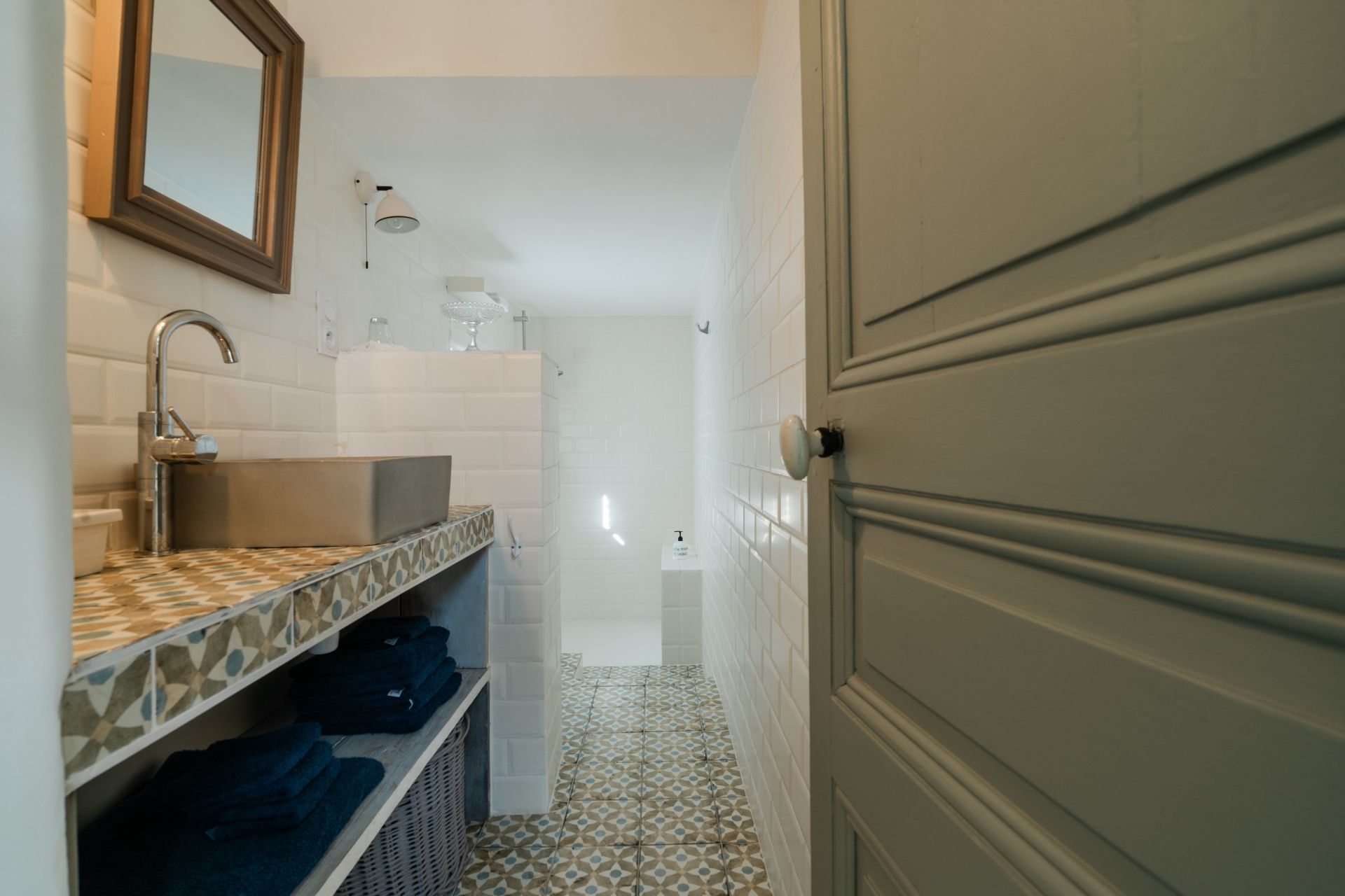 luxury house 9 Rooms for sale on NARBONNE (11100)