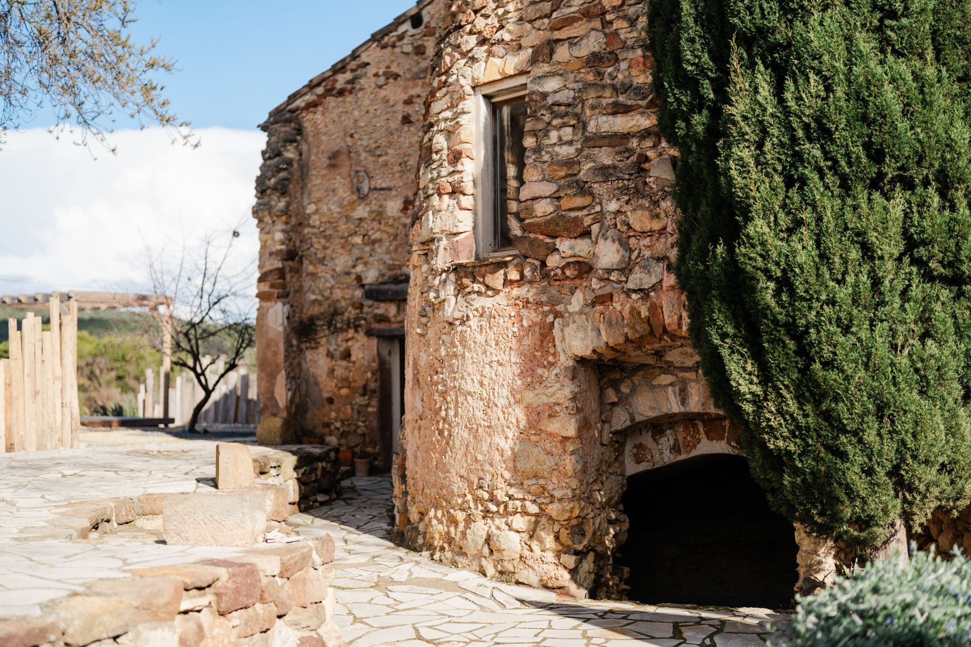 luxury house 9 Rooms for sale on NARBONNE (11100)