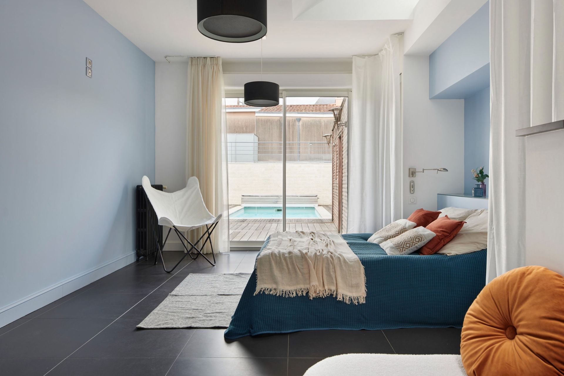 luxury house 6 Rooms for sale on NANTES (44300)