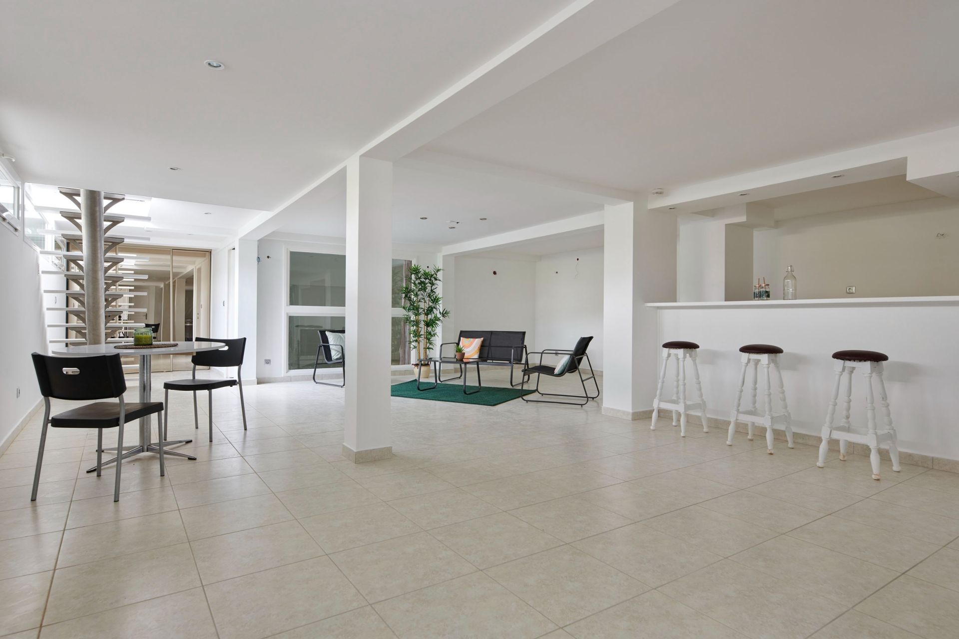 luxury house 6 Rooms for sale on NANTES (44300)