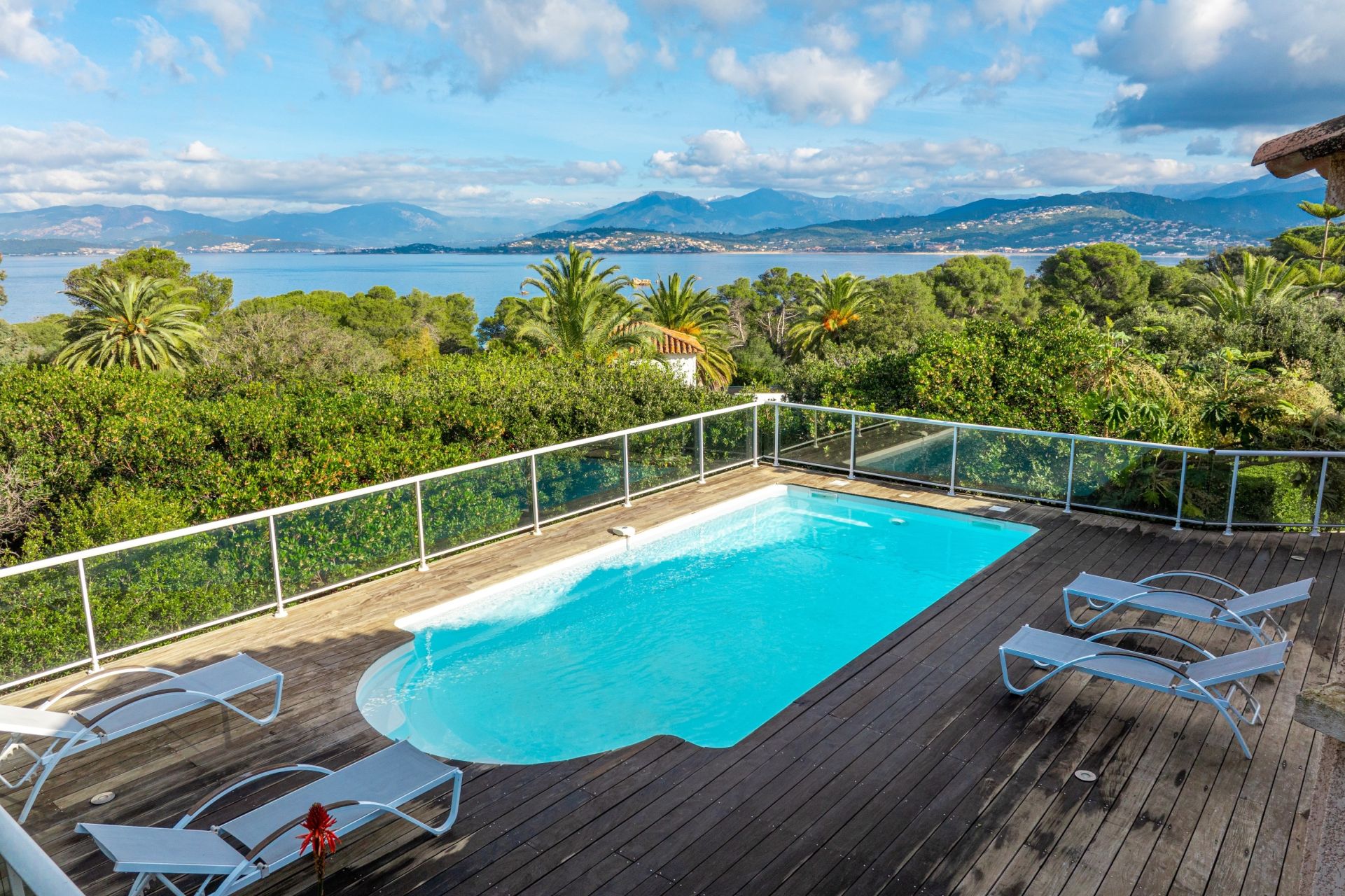 villa de luxe 6 Pièces en vente sur PIETROSELLA (20166)