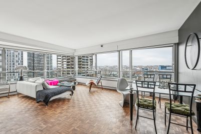 Sale Luxury apartment Paris 15 4 Rooms 94 m²