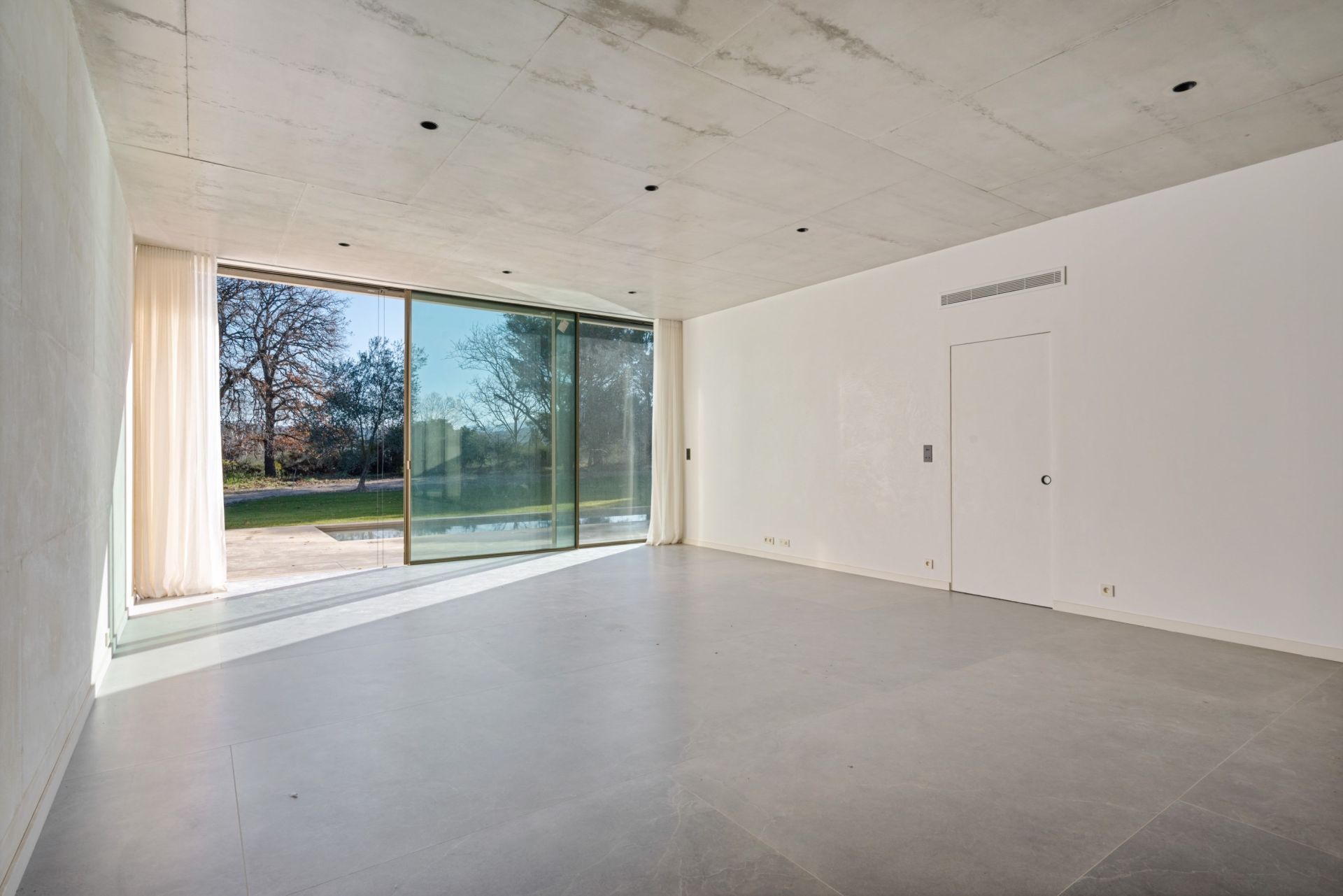 luxury house 6 Rooms for sale on AIX EN PROVENCE (13100)