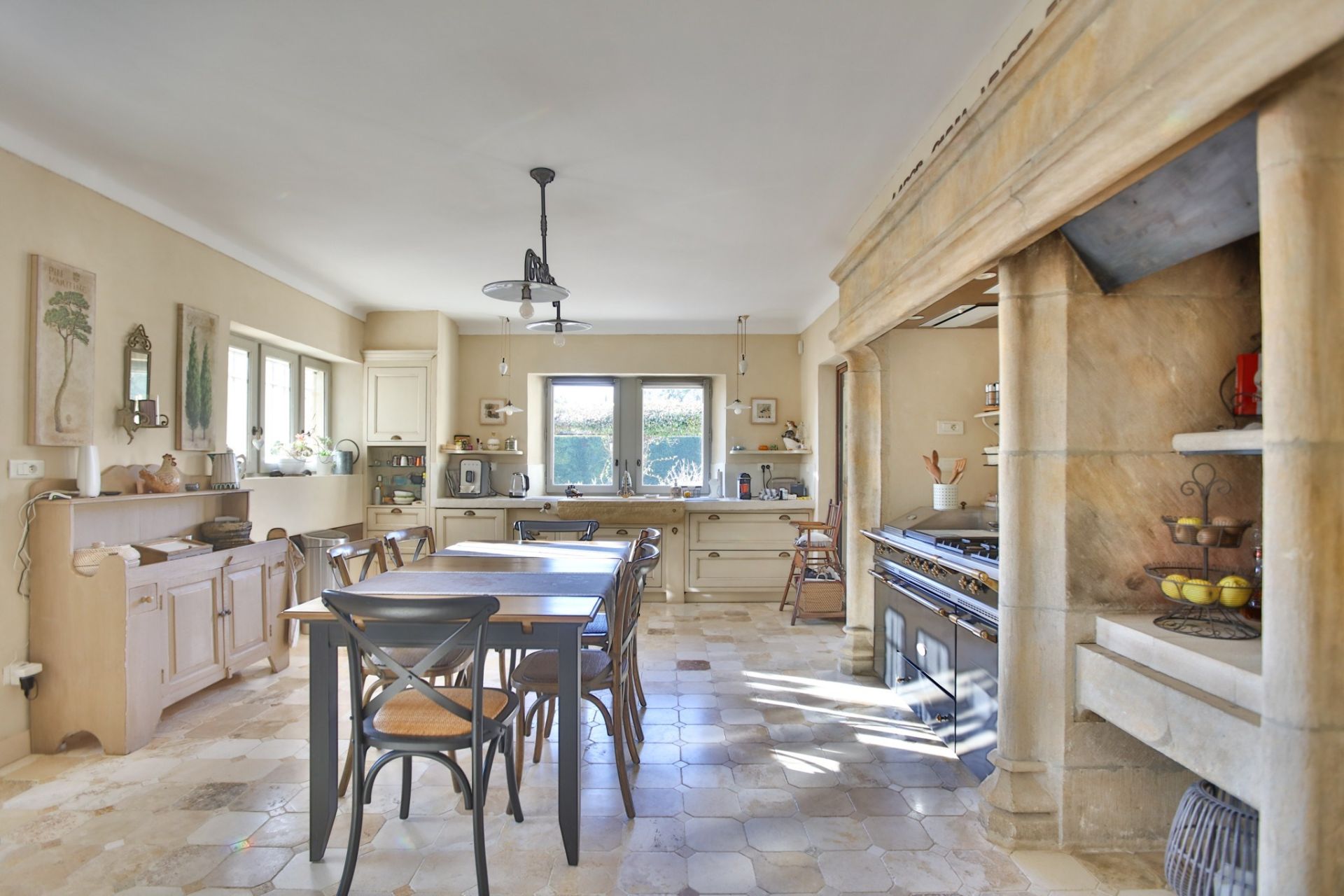 maison de luxe 11 Pièces en vente sur GORDES (84220)